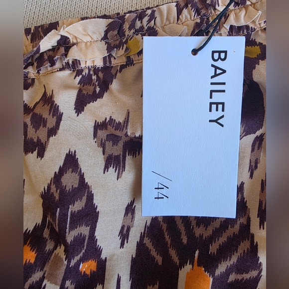 Bailey 44 One-Shoulder Aztec Print Crop Top w Elasticized Hem & Strap NWT S Med - Picture 4 of 9